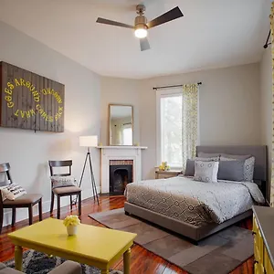  Apartment 414b Waldburg St - 2 Bedroom Oasis Near Forsyth Park United States